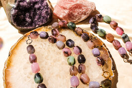 Iris Moon necklace goud