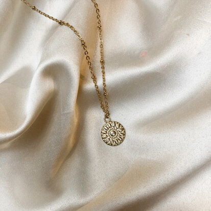 Aeliana necklace ☀ sun pendant gold