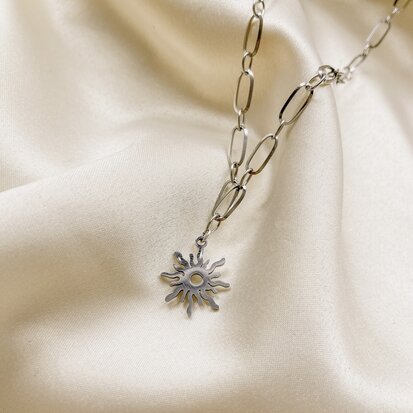 Alba necklace ☀ sun pendant shackle silver