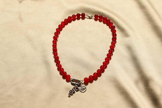 Ain necklace
