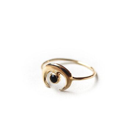 Ariel ring ☽ young moon onyx gold