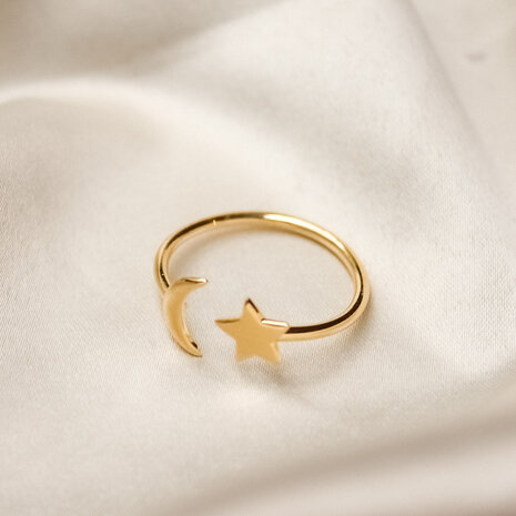 Estée ring ☆☽ moon & star gold