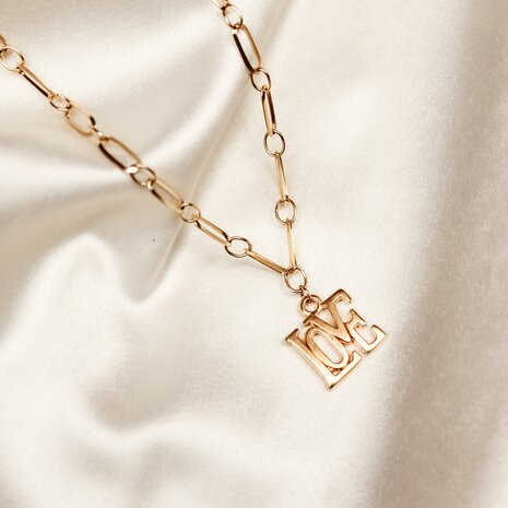 Love necklace ♡ schackle chain gold