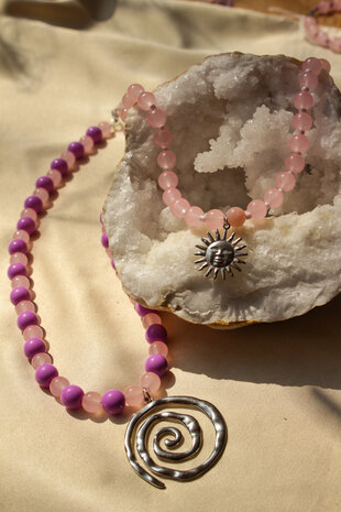 Donna necklace 