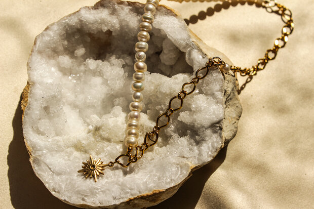 Calista necklace