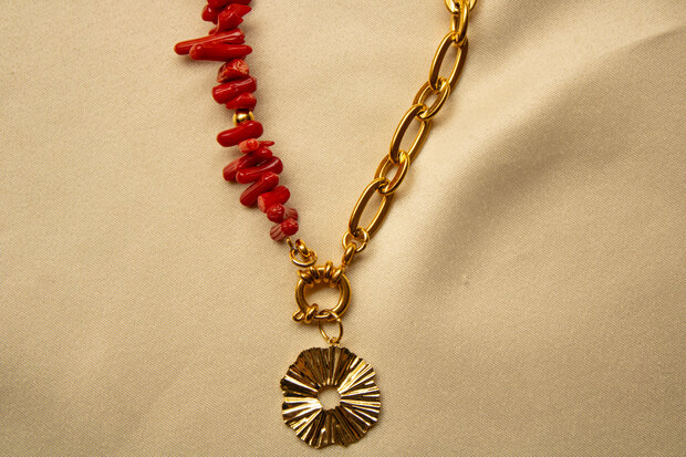 Ava Necklace