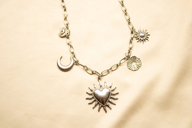 Elin Necklace