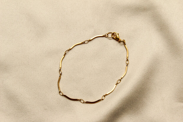 Lunar bracelet gold