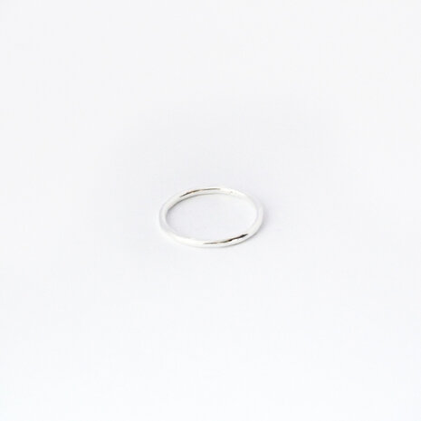 Charlotte ring ♥ hammered silver