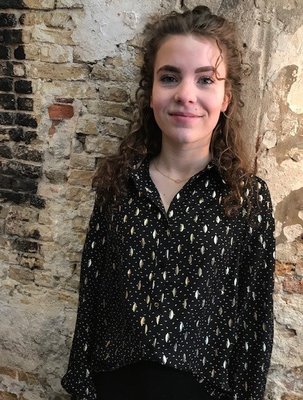 Zwarte blouse maantjes