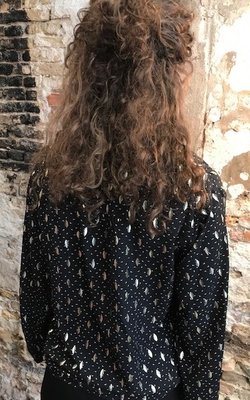 Zwarte blouse maantjes