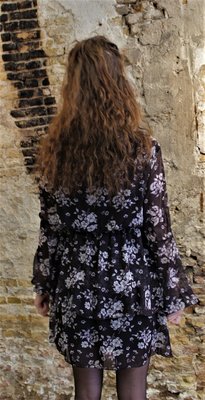 zwart/wit bloemen jurkje