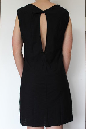 Sanur - Black