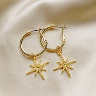 Elin earrings ✩ star gold
